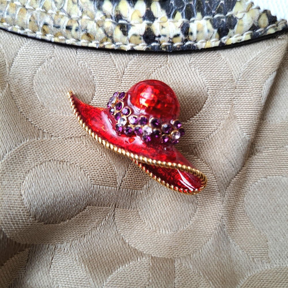 Vintage Red Hat Society Gold Tone Brooch With Rhinestones